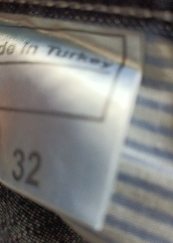32 Beden Lacivert Düğmeli Midi Denim Şort