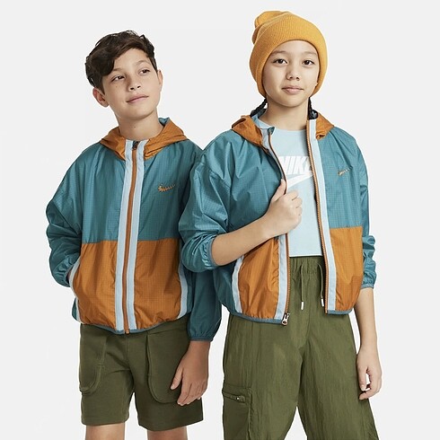 Nike Outdoor Play Oversized Çocuk Jacket 13-15 YAŞ