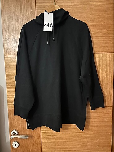 ZARA BOĞAZLI KAPÜŞONLU SWEATSHİRT M/L