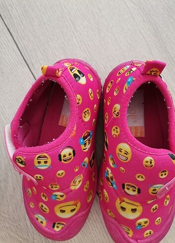 27 Beden Kız Çocuk Emoji Panduf-Ev - Ev ayakkabısı