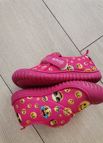 27 Beden pembe Renk Kız Çocuk Emoji Panduf-Ev - Ev ayakkabısı