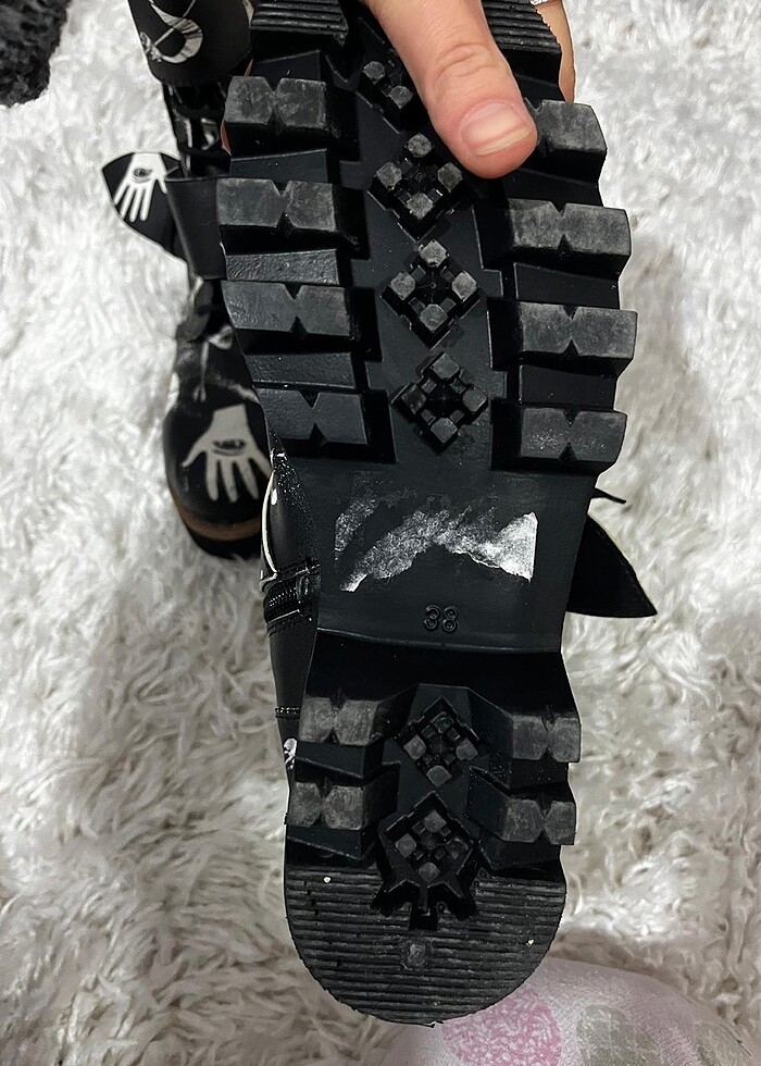 Siyah bot - Görsel 4