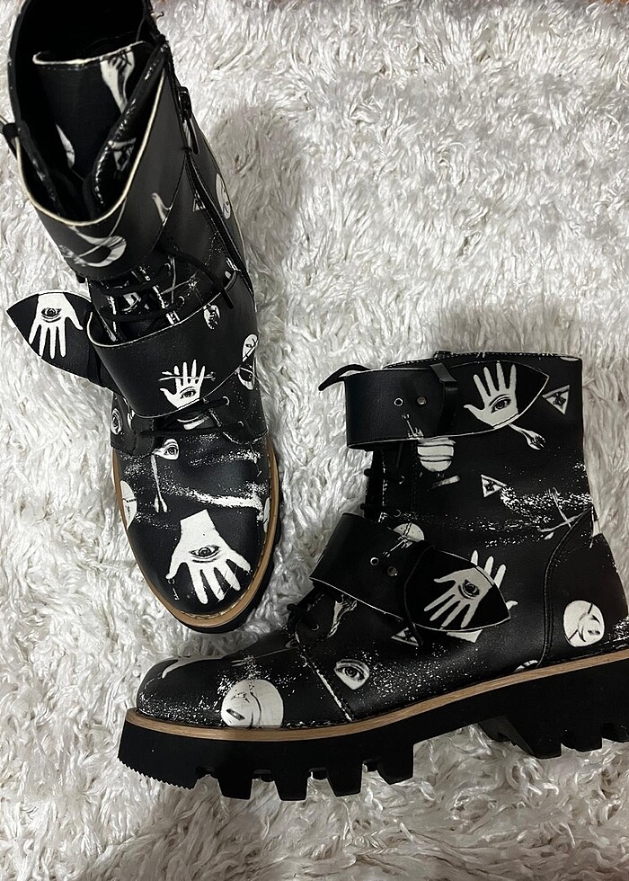 Siyah bot - Görsel 2