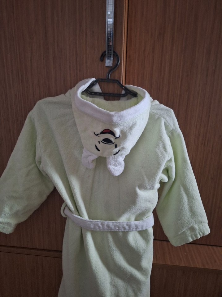 Nakışlı Erkek Çocuk Bornozu yeşil - Görsel 2