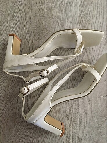 Topuklu sandalet - Görsel 8