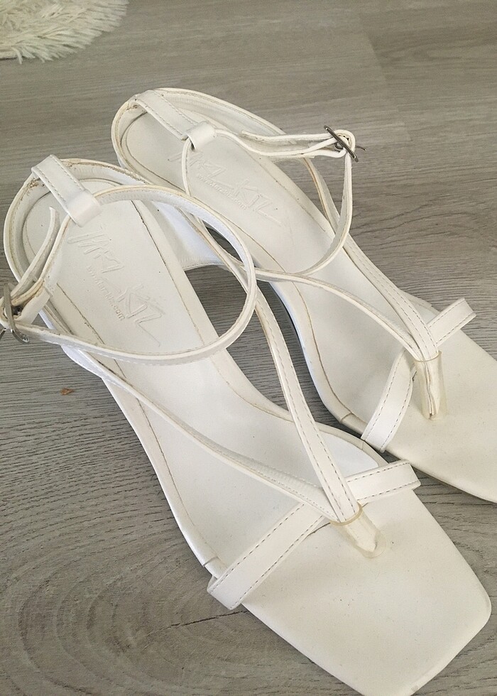 Topuklu sandalet - Görsel 3