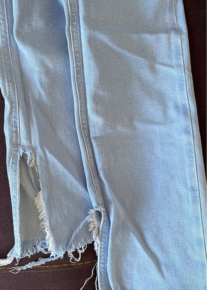 Zara paçası yırtmaç jean - Görsel 5