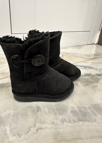 Unisex Siyah Düğmeli Ugg - Görsel 2