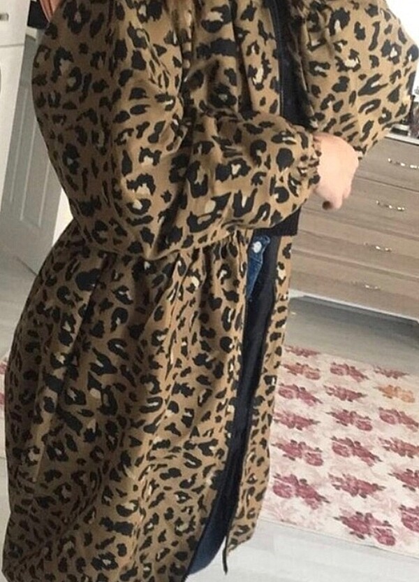 Leopar Desenli Trençkot - Görsel 3