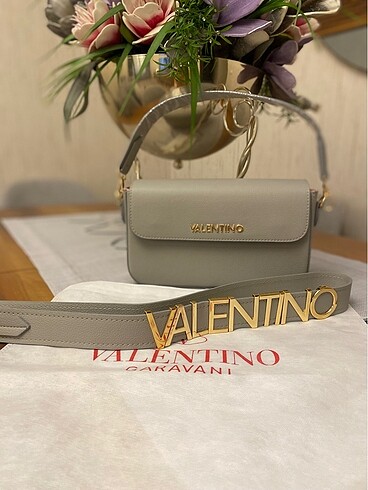 Valentino Valentino şık çanta