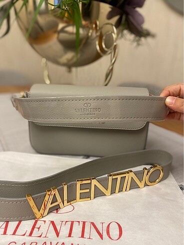  Beden Valentino şık çanta