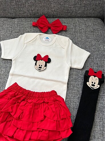 Zara Kız bebek minnieli takım