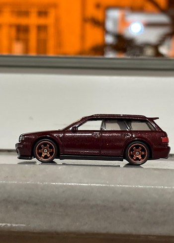  Beden Renk Audi ve Subaru hotwheels