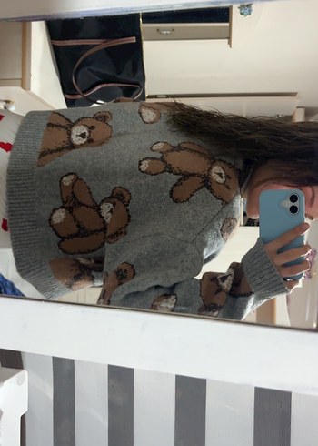 Gri Ayıcık Desenli Örgü Kadın Kazak - Görsel 2