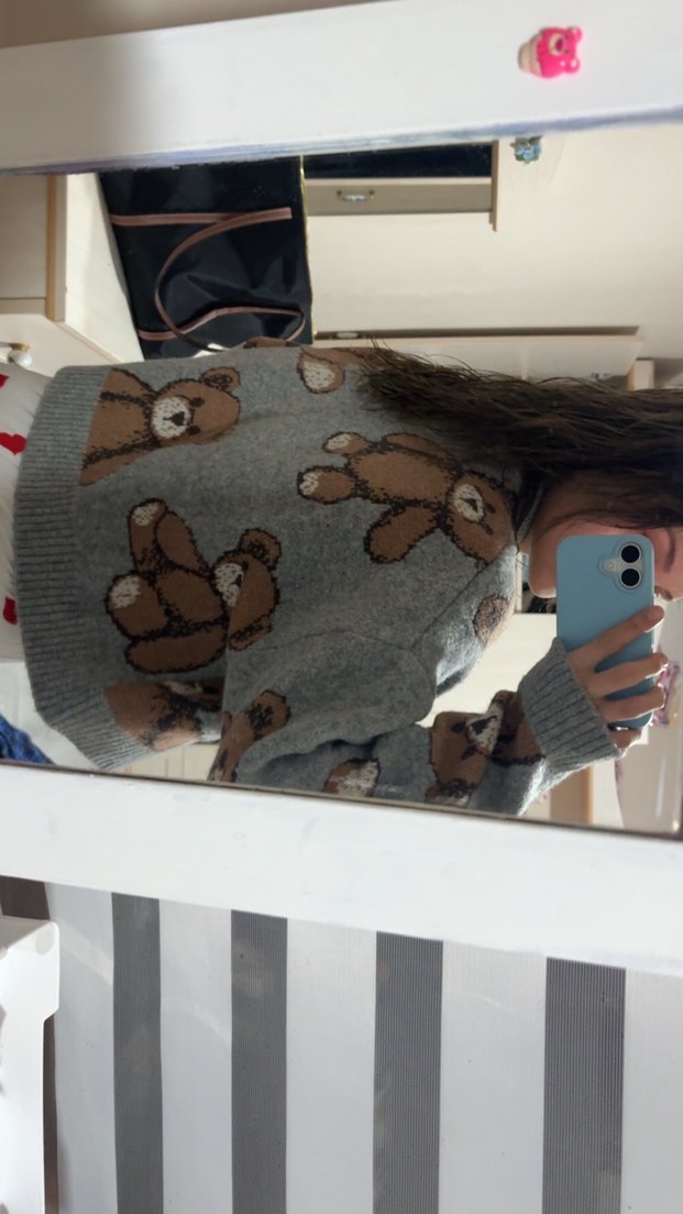 Gri Ayıcık Desenli Örgü Kadın Kazak - Görsel 2