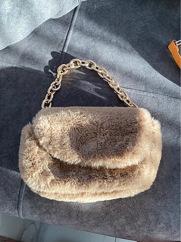 H&M peluş kalın zincirli çanta
