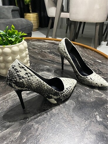 38 Beden beyaz Renk Stiletto ayakkabı