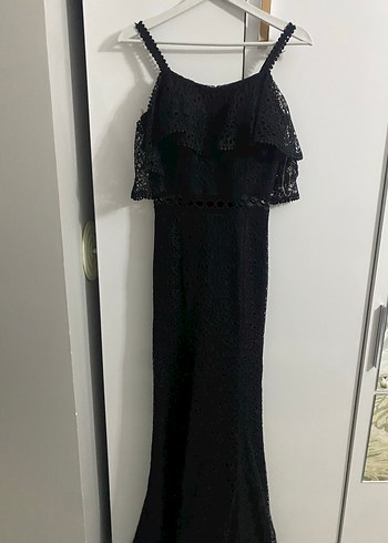 Dantel Detaylı Siyah Uzun Abiye Elbise - Görsel 3