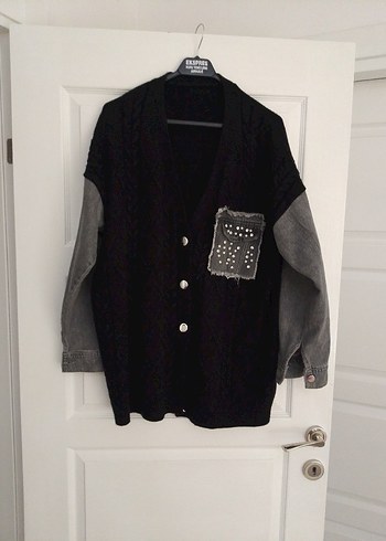 Gri Kollu Siyah Düğmeli Denim Ceket - Görsel 6