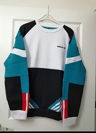 Adidas sweatshirt 