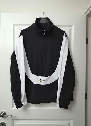 Nike sweatshirt