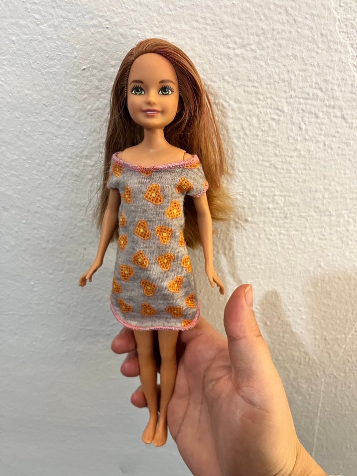 Gri Üzerinde Turuncu Desenli Bebek - Görsel 5