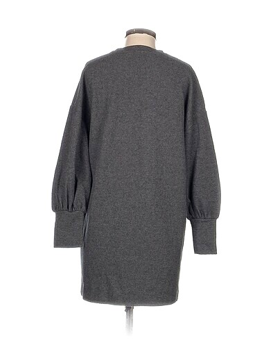 m Beden Zara Sweatshirt %70 İndirimli.