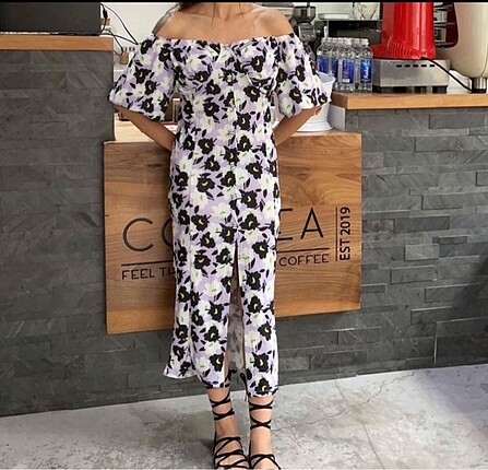 Zara çiçek desenli elbise