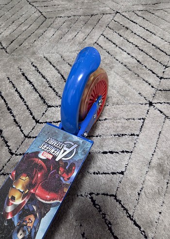 Renkli 2 Tekerlekli Katlanabilir Çocuk Scooter - Görsel 4