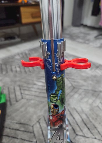 Renkli 2 Tekerlekli Katlanabilir Çocuk Scooter - Görsel 6