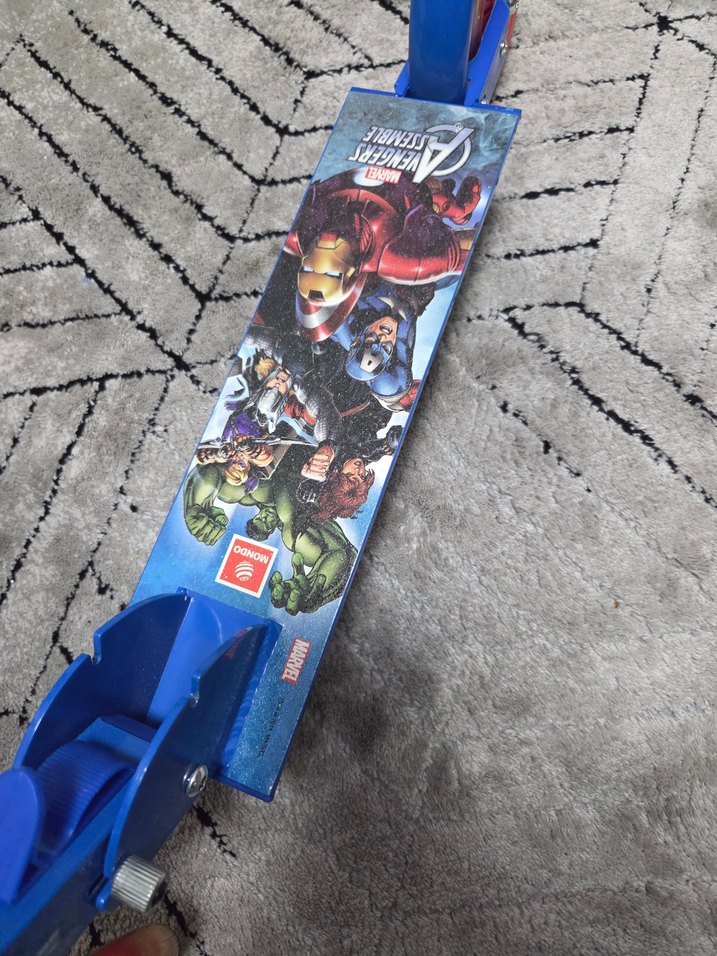 Renkli 2 Tekerlekli Katlanabilir Çocuk Scooter - Görsel 3