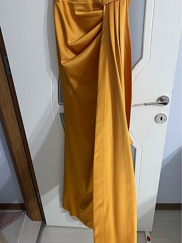 38 Beden Gold renk saten abiye