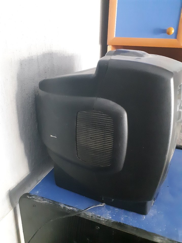 Siyah CRT televizyon - Görsel 2