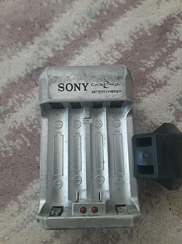 Sony şarj cihazi 