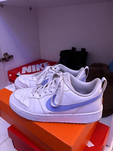 Nike sneaker mor