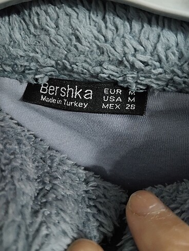 m Beden mavi Renk Bershka kısa mont