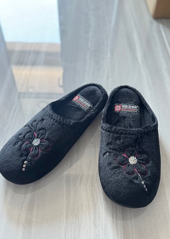 Boncuklu Nakışlı Siyah Kadın Terlik gezer 40 numara