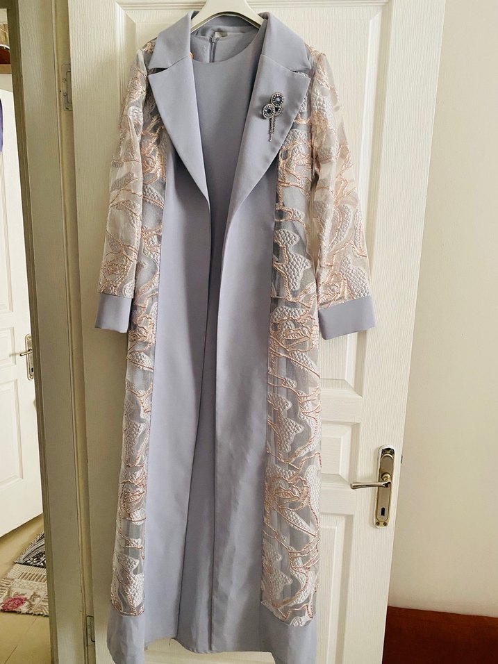 Dantel işlemeli uzun gri klasik kadın şık  Abaya - Görsel 2