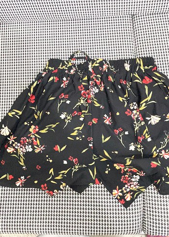 Çiçek Desenli Mini Etek - Görsel 2