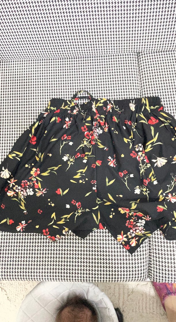 Çiçek Desenli Mini Etek - Görsel 2