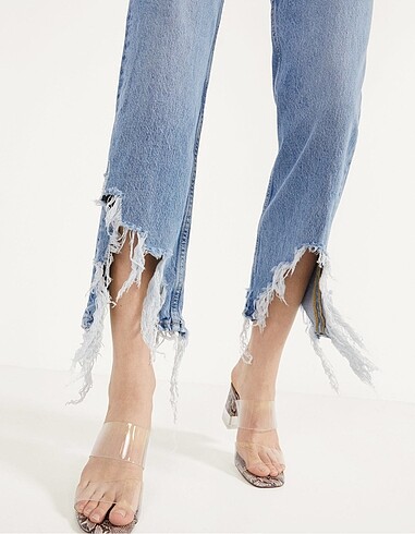 34 Beden mavi Renk Bershka jean