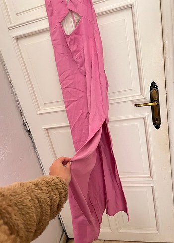 BERSHKA sırt dekolteli saten elbise - Görsel 3