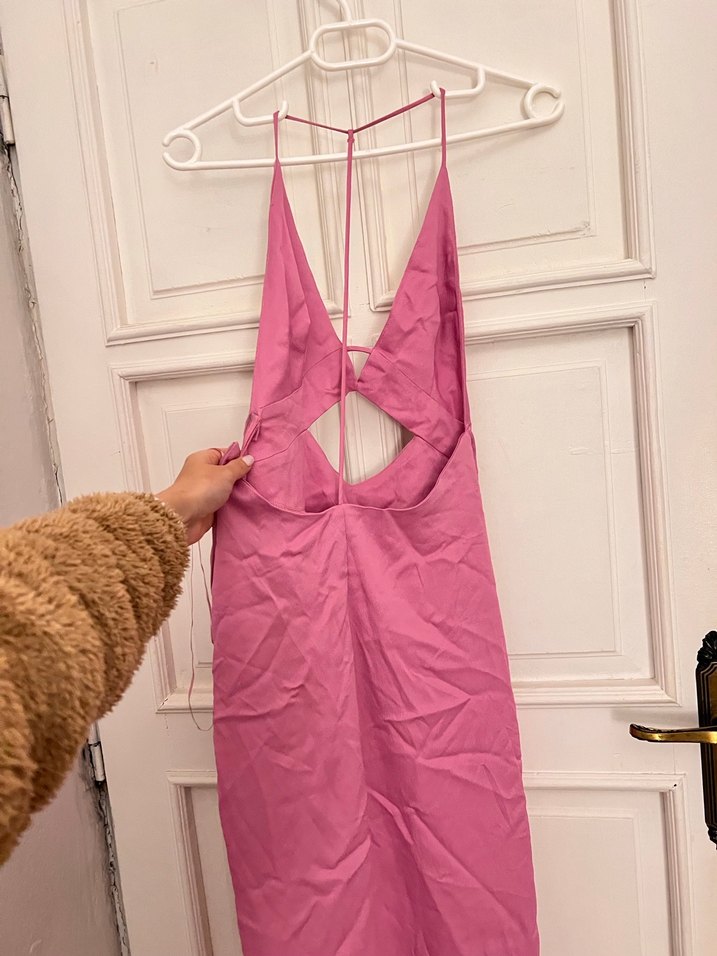 BERSHKA sırt dekolteli saten elbise - Görsel 2