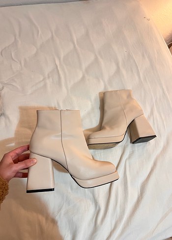 Bej Deri Platform Topuklu Kadın Bot - Görsel 2