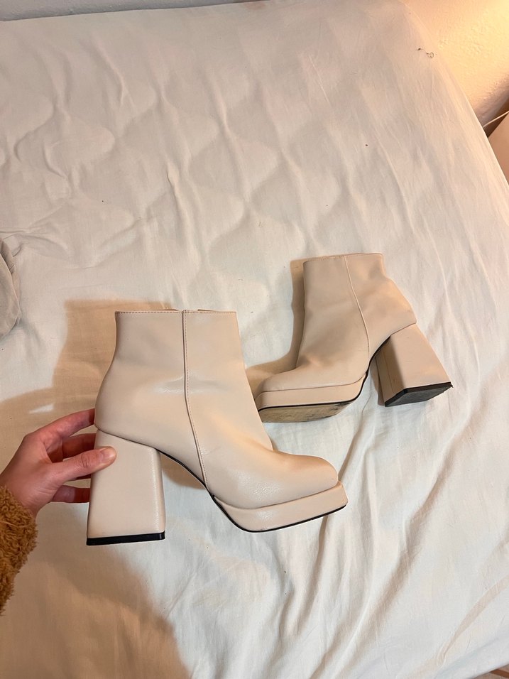 Bej Deri Platform Topuklu Kadın Bot - Görsel 2