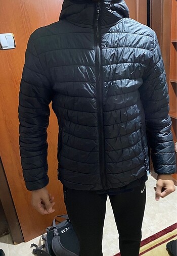 İnce şişme mont