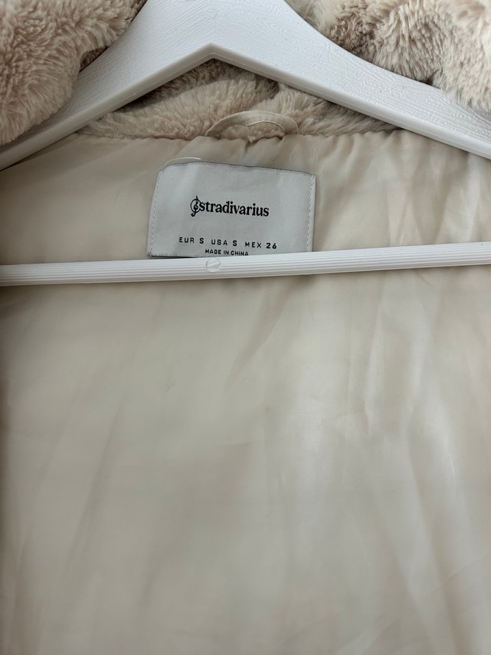 Stradivarius Kürklü Kapüşonlu Beyaz Kadın Kış Montu - Görsel 2