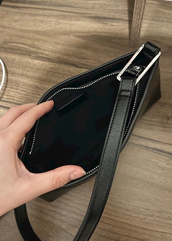 Mango Siyah Deri Tokalı Kadın Çanta - Görsel 2