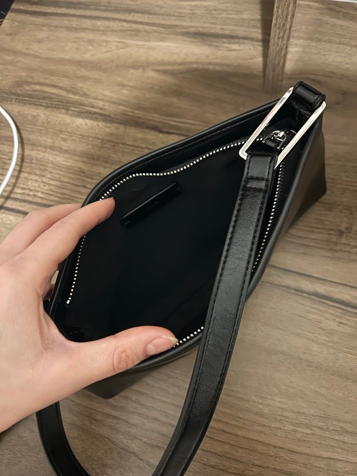 Mango Siyah Deri Tokalı Kadın Çanta - Görsel 2