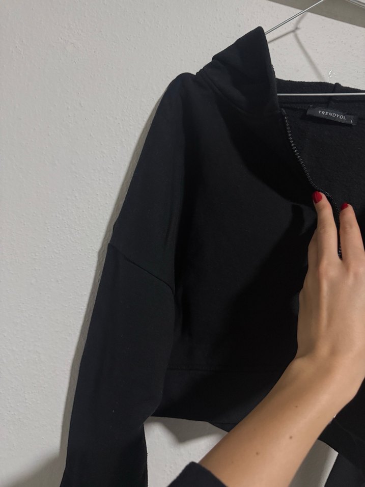 Kadın Siyah Fermuarlı Crop Sweatshirt - Görsel 3